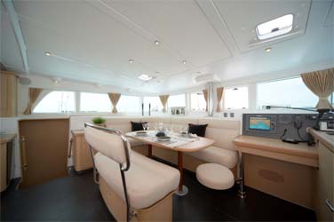 Lagoon 440 Interior Cabn Charter